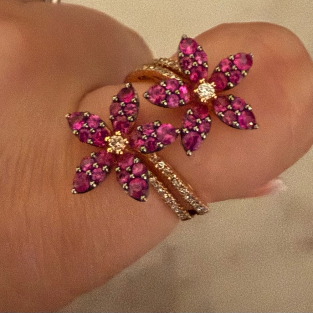 Effy Ruby flower ring - Picture 3 of 3